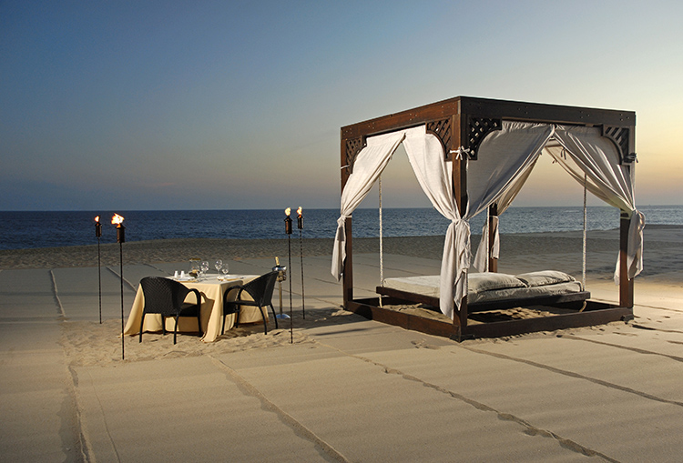 (4) Romantic Dinner on the beach – GolfWRX