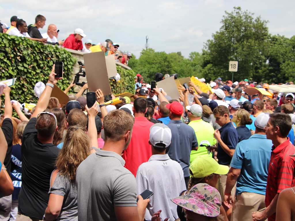 TG2: Should adult autograph seekers and phones be banned at Tour events ...
