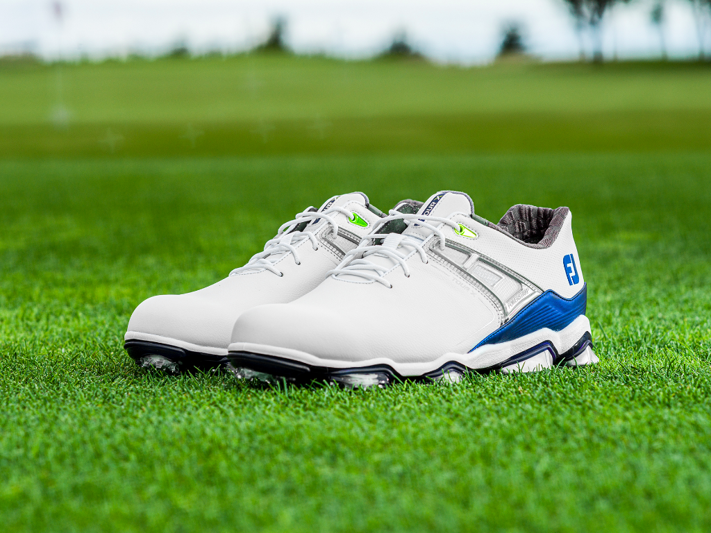 comfortable golf shoes