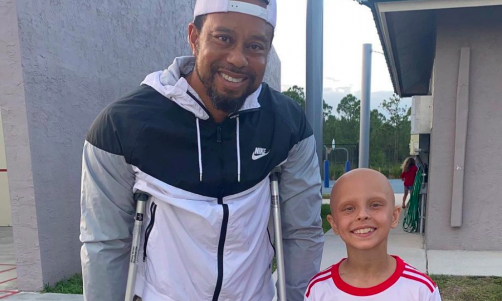 Tiger Woods takes photo with inspiring young cancer patient Luna